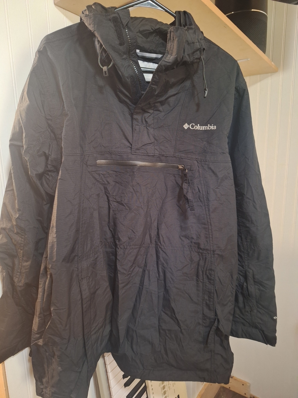 Columbia Men’s Black Hooded Pullover Anorak Jacket